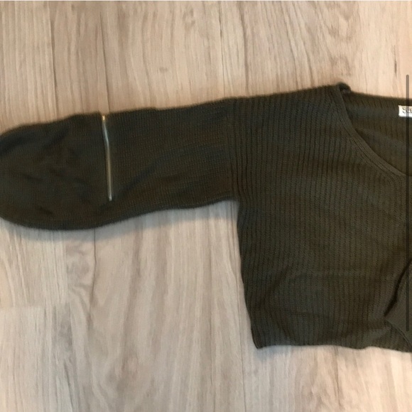 LF crop olive green sweater with zipper accent elbows - Picture 2 of 4